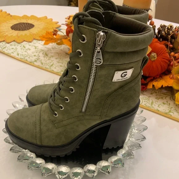 Guess women’s green suede boots size 8 - Picture 4 of 11